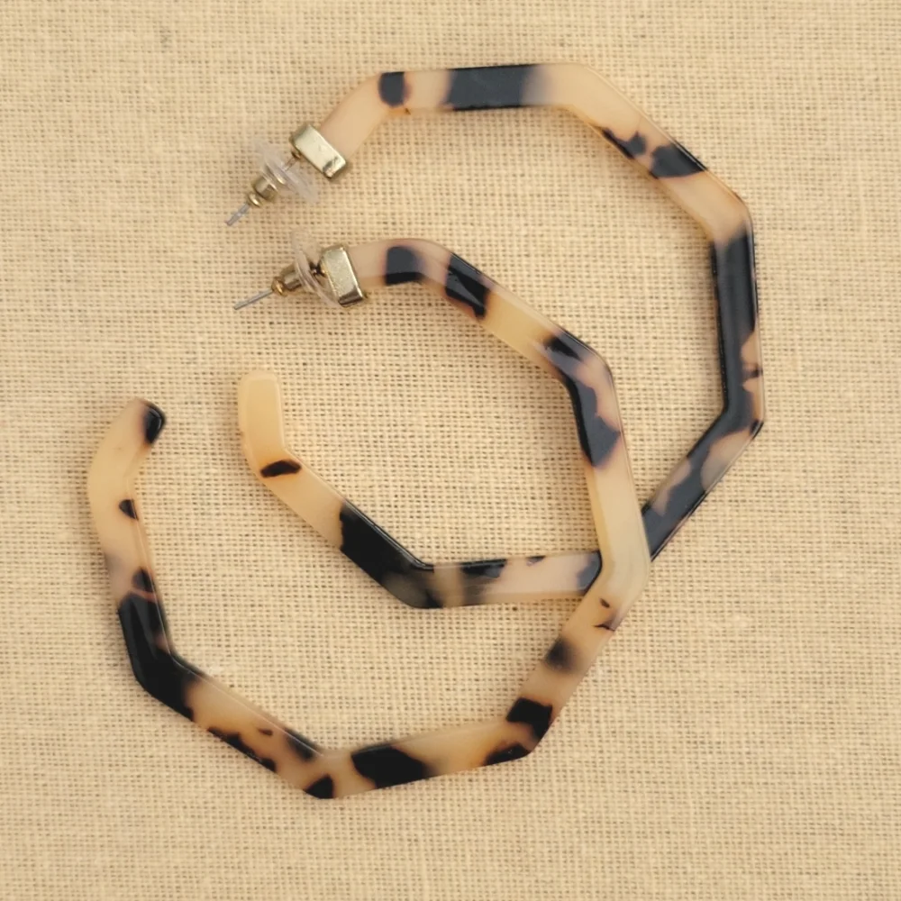 Tortoise Shell Octagon Hoop Earrings - Picture 1 of 5
